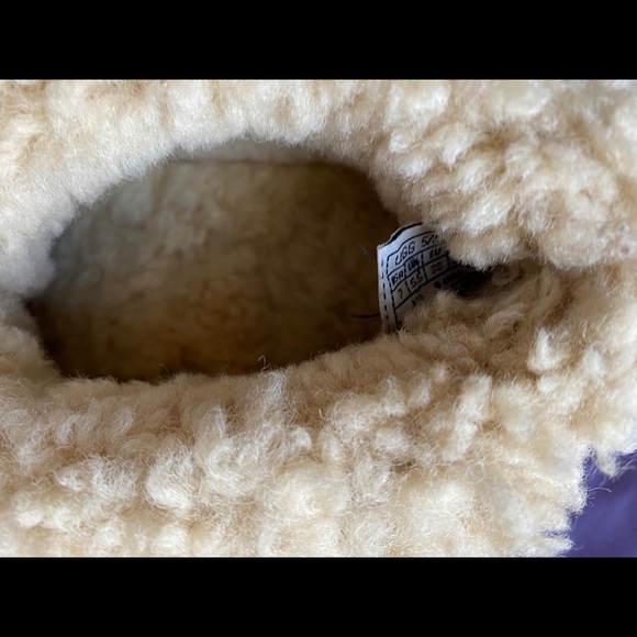 UGG sheepskin slippers main image 11